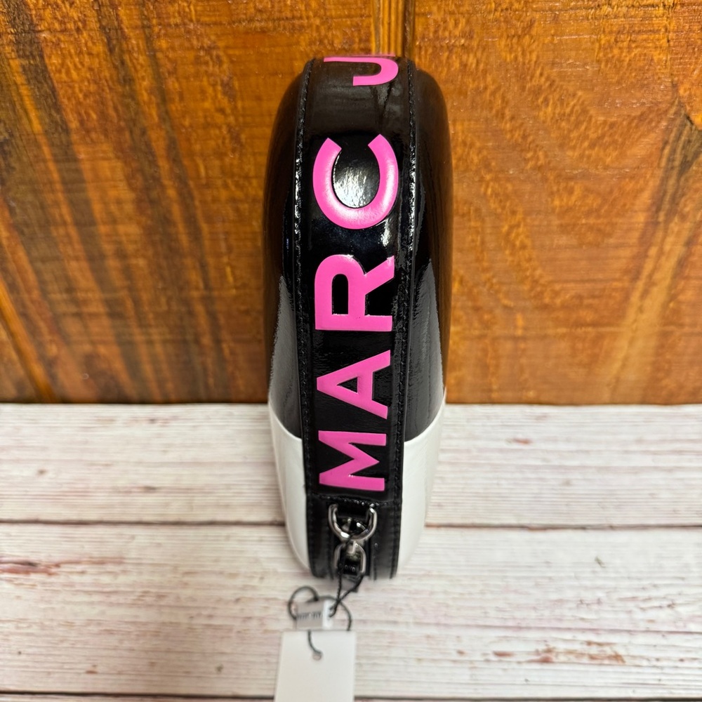 Marc Jacobs 3D Vitamin Pill Crossbody Bag with Matching Keychain - Picture 2 of 11